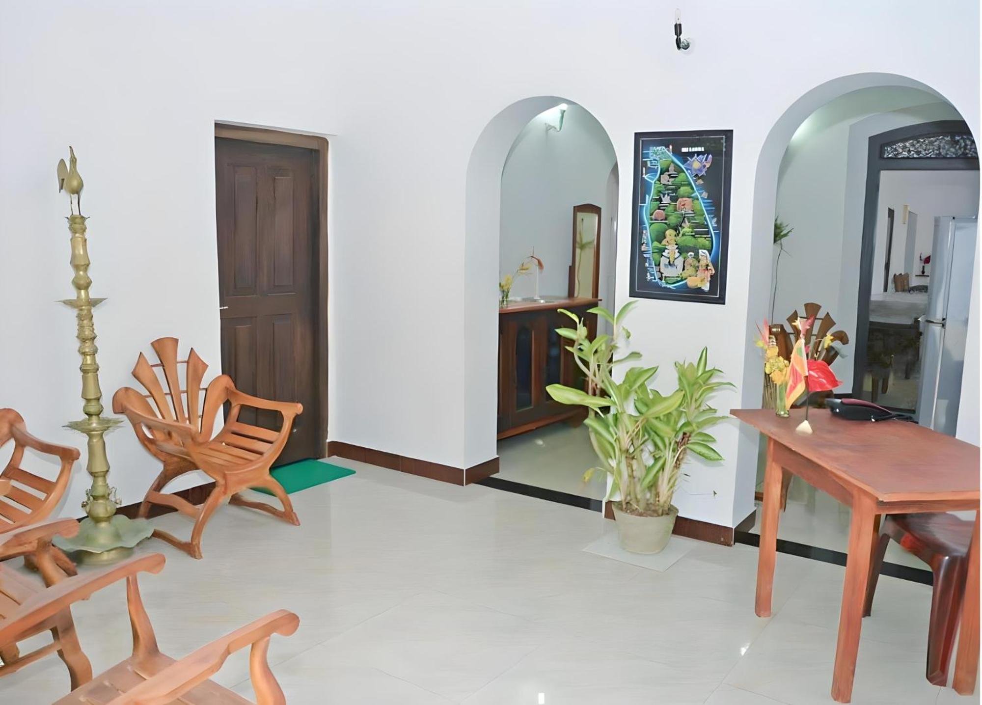 Traveller'S Hostel Hikkaduwa Exterior foto